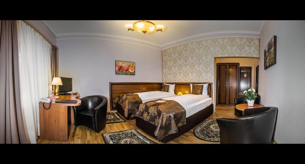 Hotel Boutique Bulevard Sighisoara Room photo